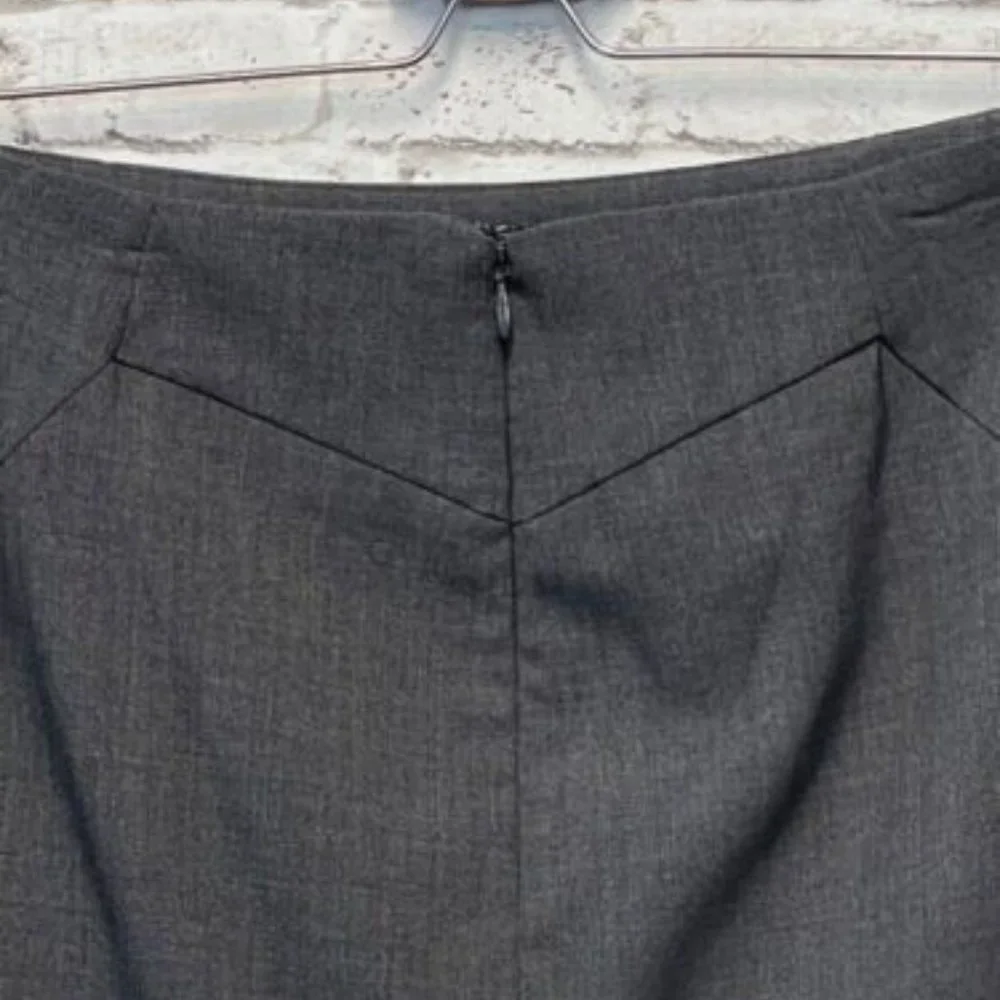 Women’s Worthington Skirt Size 6 Gray Lined Knee Length Classic Career